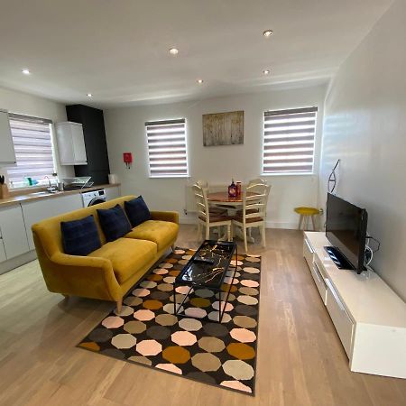 Apartment No 8 - Stay In Style In The Heart Of The Cathedral City. Truro Extérieur photo