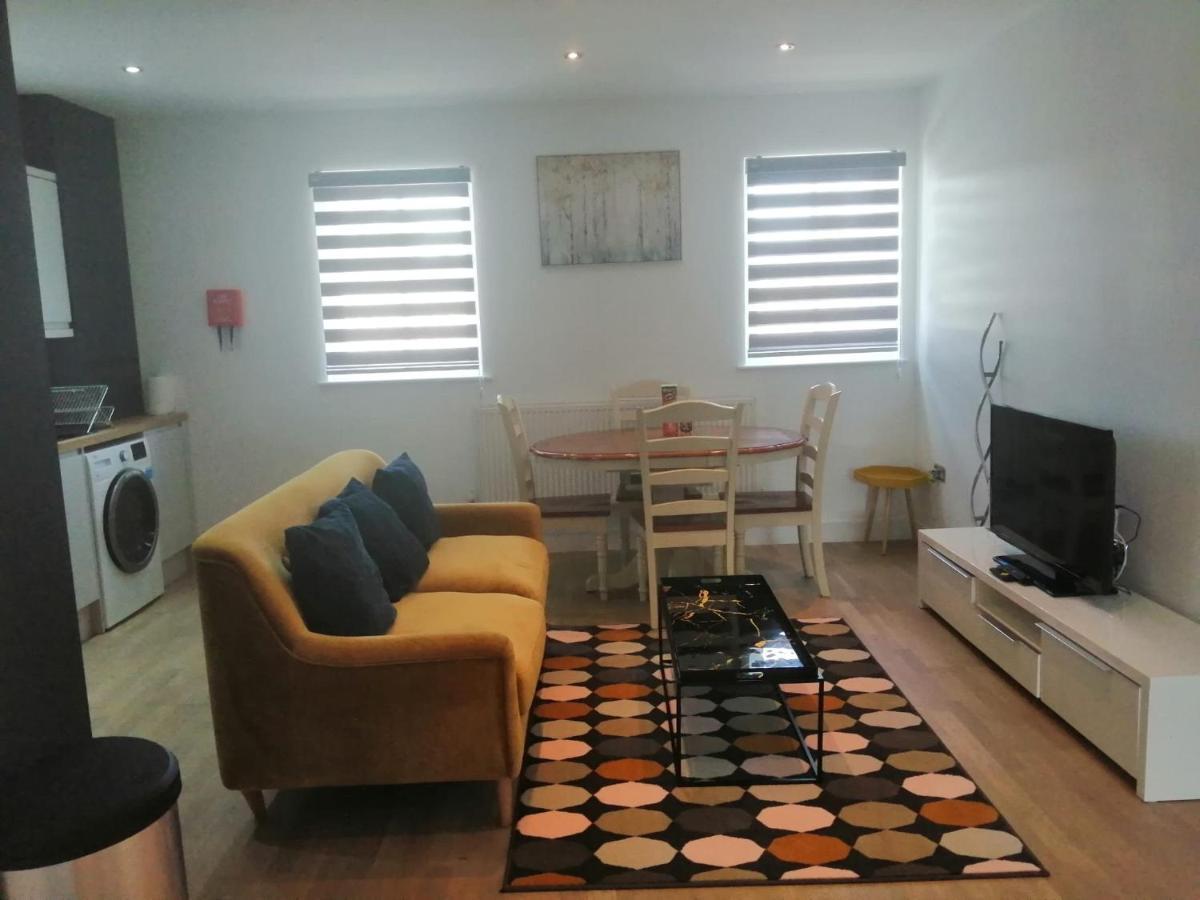Apartment No 8 - Stay In Style In The Heart Of The Cathedral City. Truro Extérieur photo