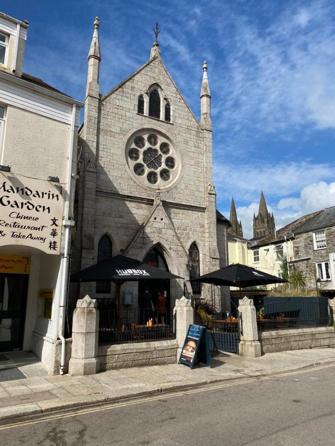 Apartment No 8 - Stay In Style In The Heart Of The Cathedral City. Truro Extérieur photo