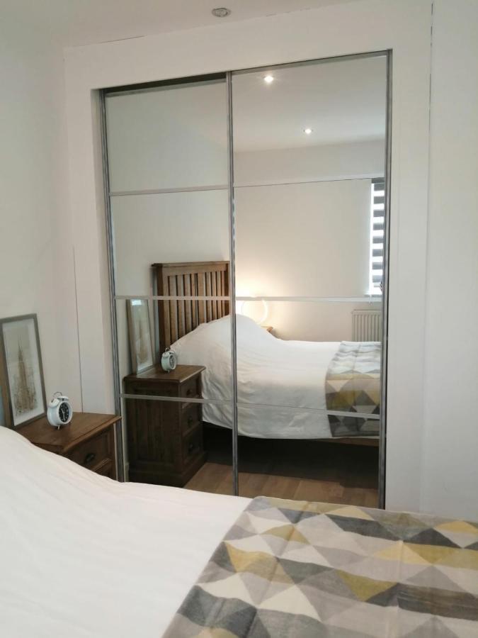 Apartment No 8 - Stay In Style In The Heart Of The Cathedral City. Truro Extérieur photo