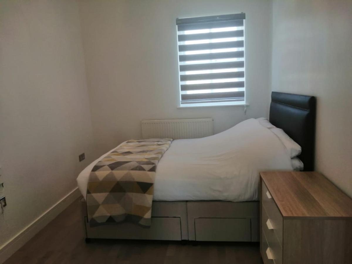Apartment No 8 - Stay In Style In The Heart Of The Cathedral City. Truro Extérieur photo