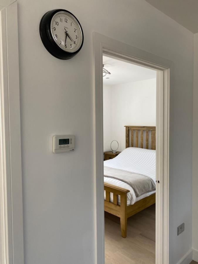 Apartment No 8 - Stay In Style In The Heart Of The Cathedral City. Truro Extérieur photo