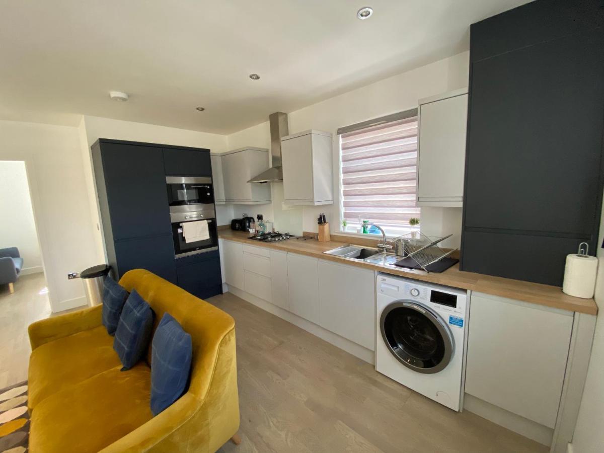 Apartment No 8 - Stay In Style In The Heart Of The Cathedral City. Truro Extérieur photo
