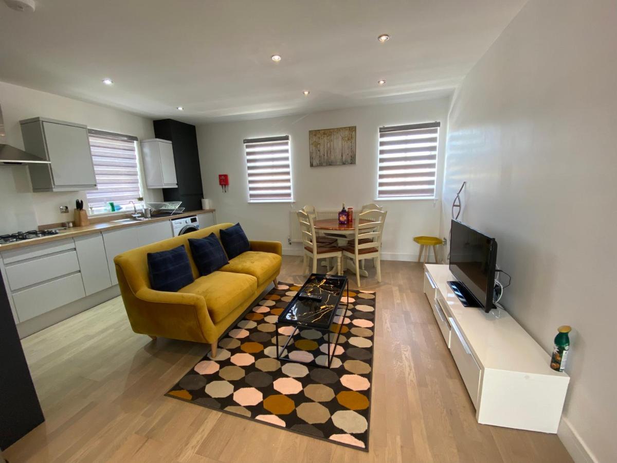 Apartment No 8 - Stay In Style In The Heart Of The Cathedral City. Truro Extérieur photo